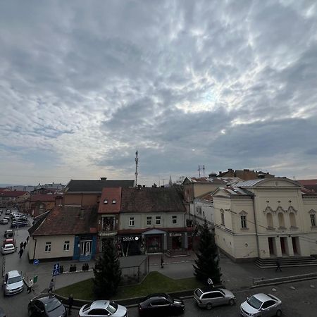 Apartment Suite Mukachevo Kültér fotó
